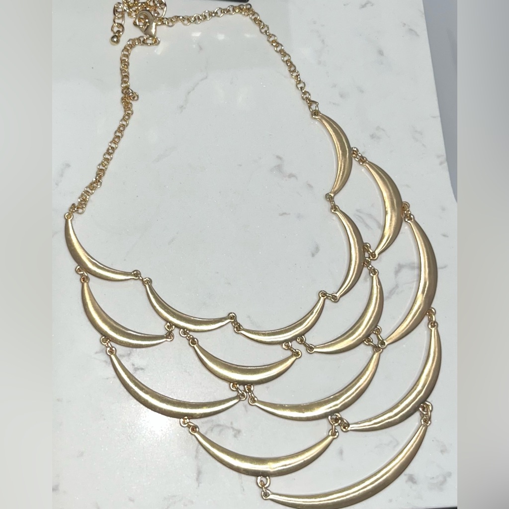 HM Gold Layered Necklace 7$